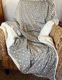 PREORDER Sage Daisy Floral Adult Throw (50x70 inches)