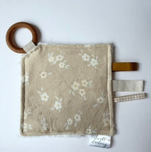 Beige Flower Crinkle Paper Teething Ring Toy