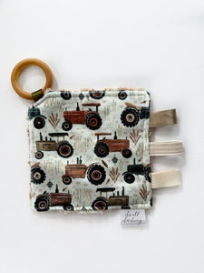 Tractor Crinkle Paper Teething Ring Toy