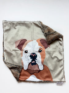 Bulldog Lovey (16x16 inches)